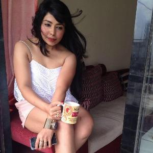 Farrah Kader Hot_2.jpg Farrah Kader Hot & Topless